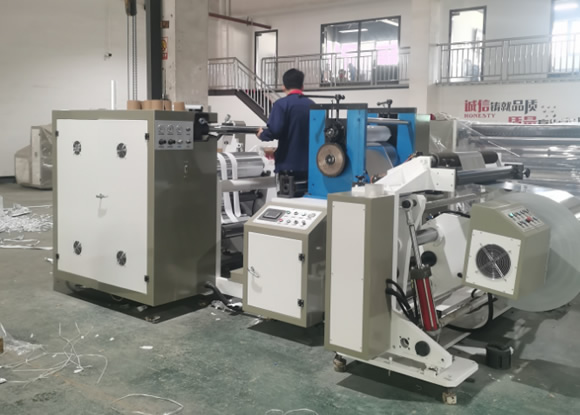 煙用襯紙壓紋分切一體機(jī)應(yīng)用案例 煙用襯紙壓紋分切一體機(jī)應(yīng)用案例